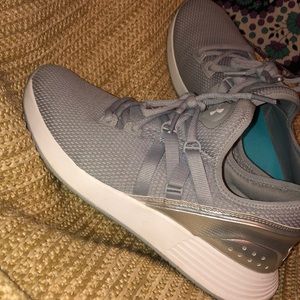 Under Armour tennis shoes